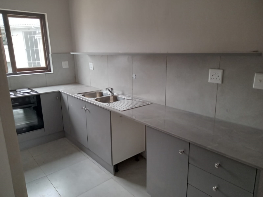 To Let 2 Bedroom Property for Rent in Kenilworth Western Cape